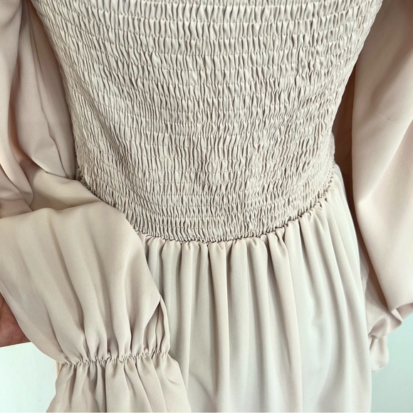 Elegant Cream Dress - Picture 4 of 4